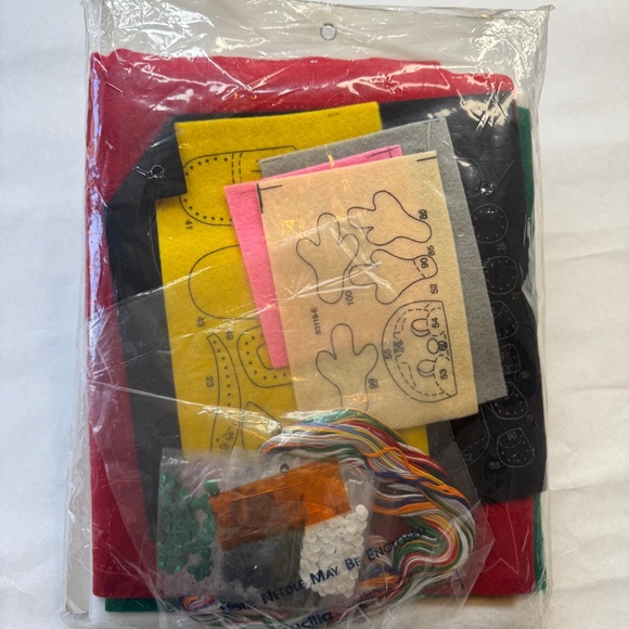 VTG 1994 Bucilla 83119 Needle Craft CHRISTMAS STOCKING SANTA FROSTY SNOWMAN 28" - Picture 7 of 7